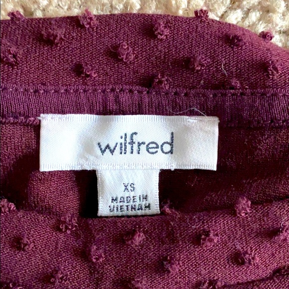 Wilfred Maroon Top with split open design in back! - Picture 2 of 4